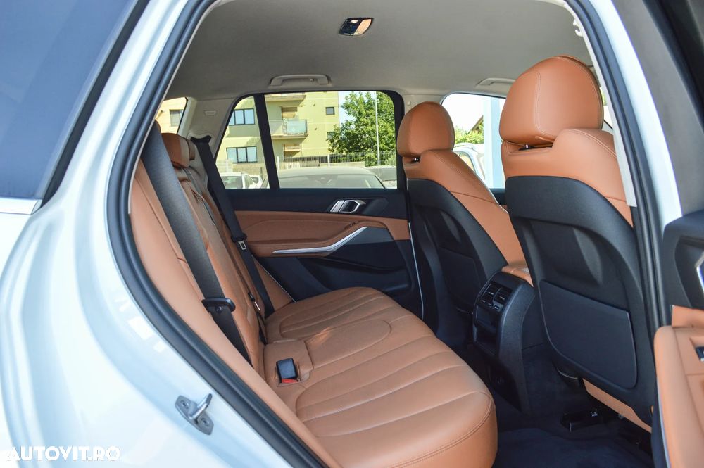 BMW X5 xDrive45e xLine - 33