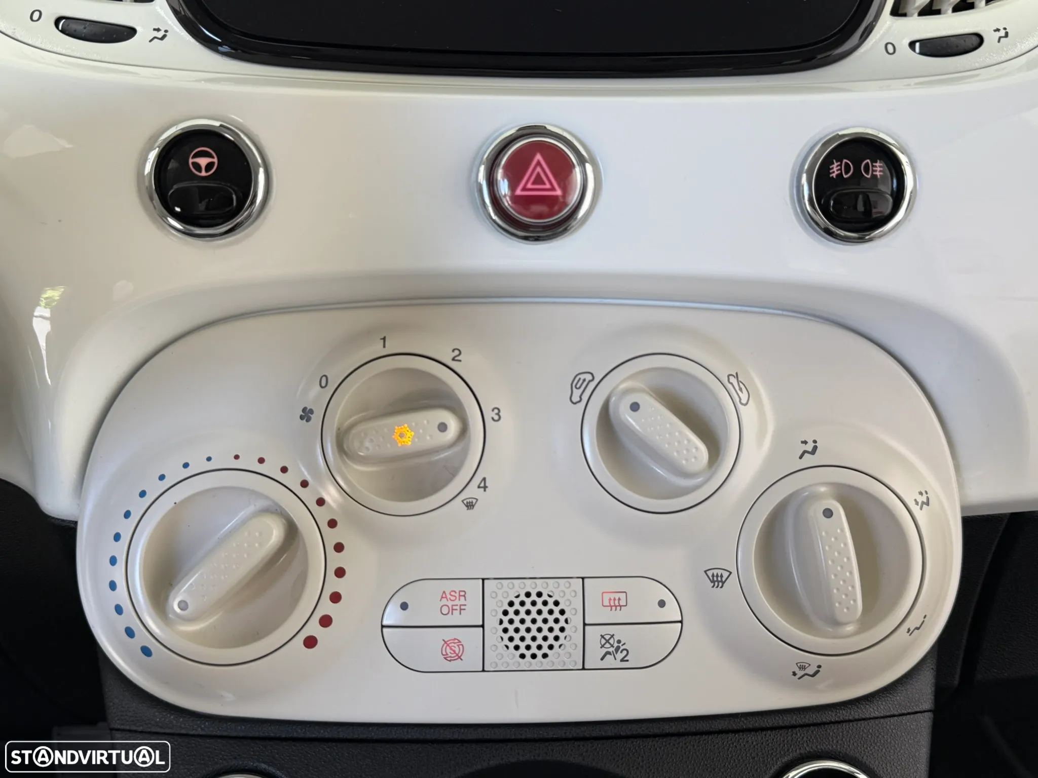 Fiat 500 1.0 Hybrid Lounge - 28