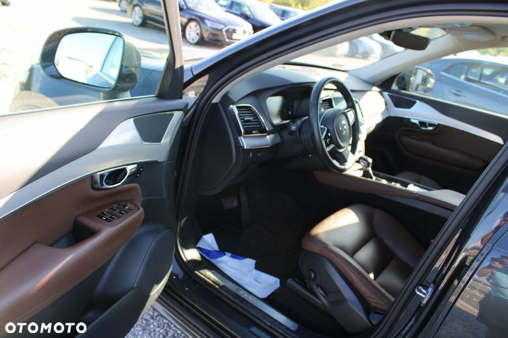 Volvo XC 90 - 16