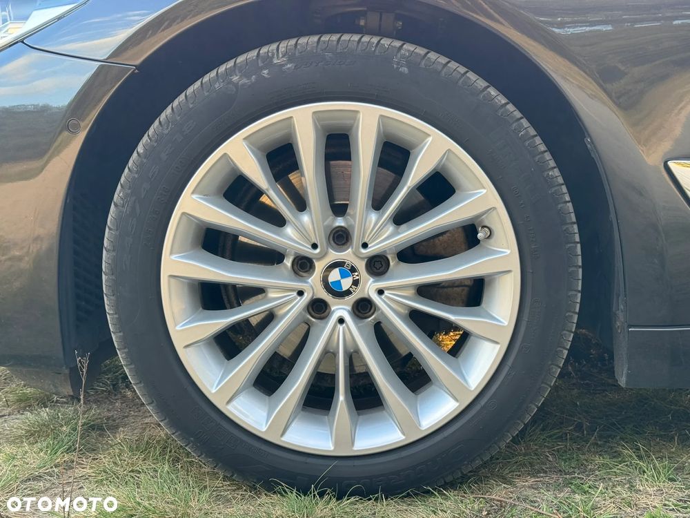 BMW Seria 5 520d Luxury Line - 9