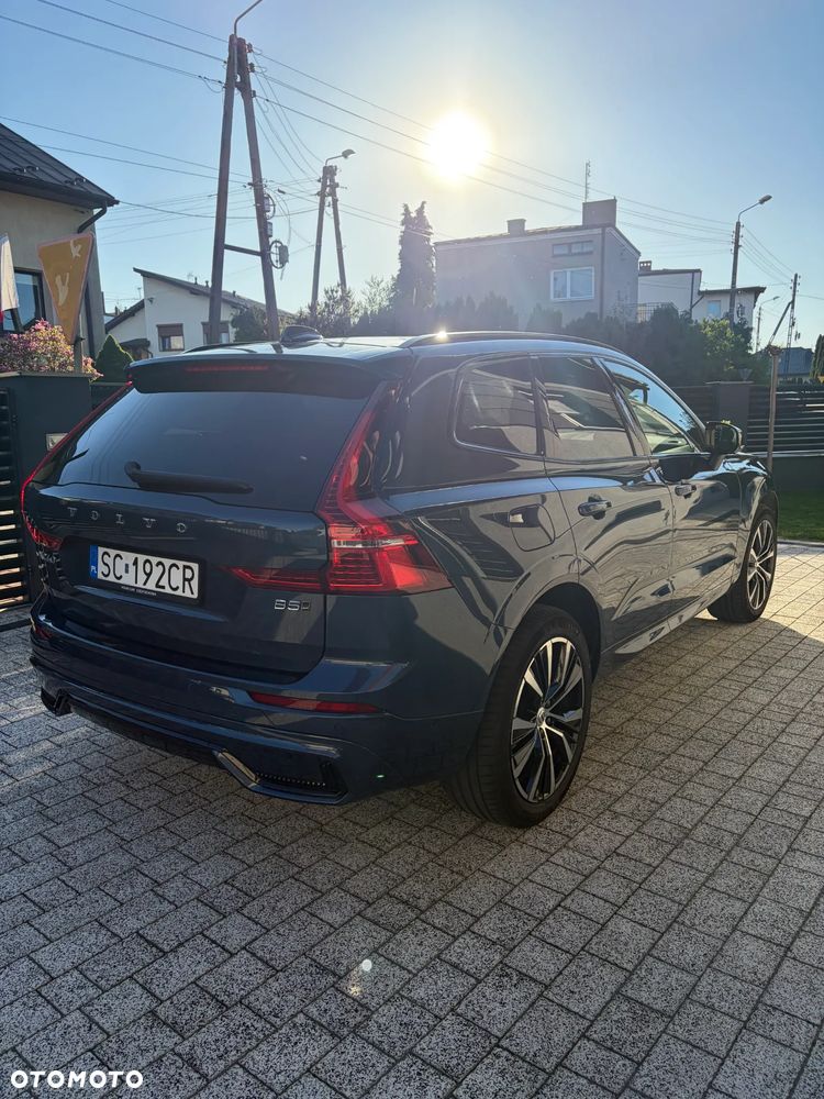 Volvo XC 60 B5 D AWD Ultimate Dark - 3