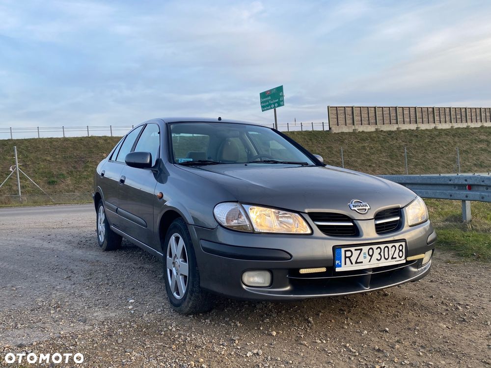 Nissan Almera 1.8 Comfort - 1