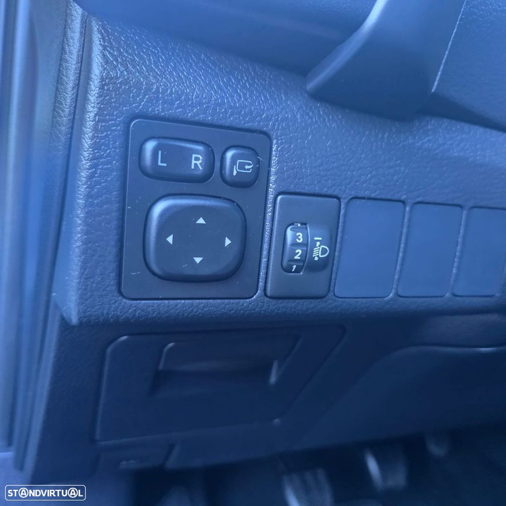Toyota Auris 1.4 D-4D Comfort+Pack Sport - 19