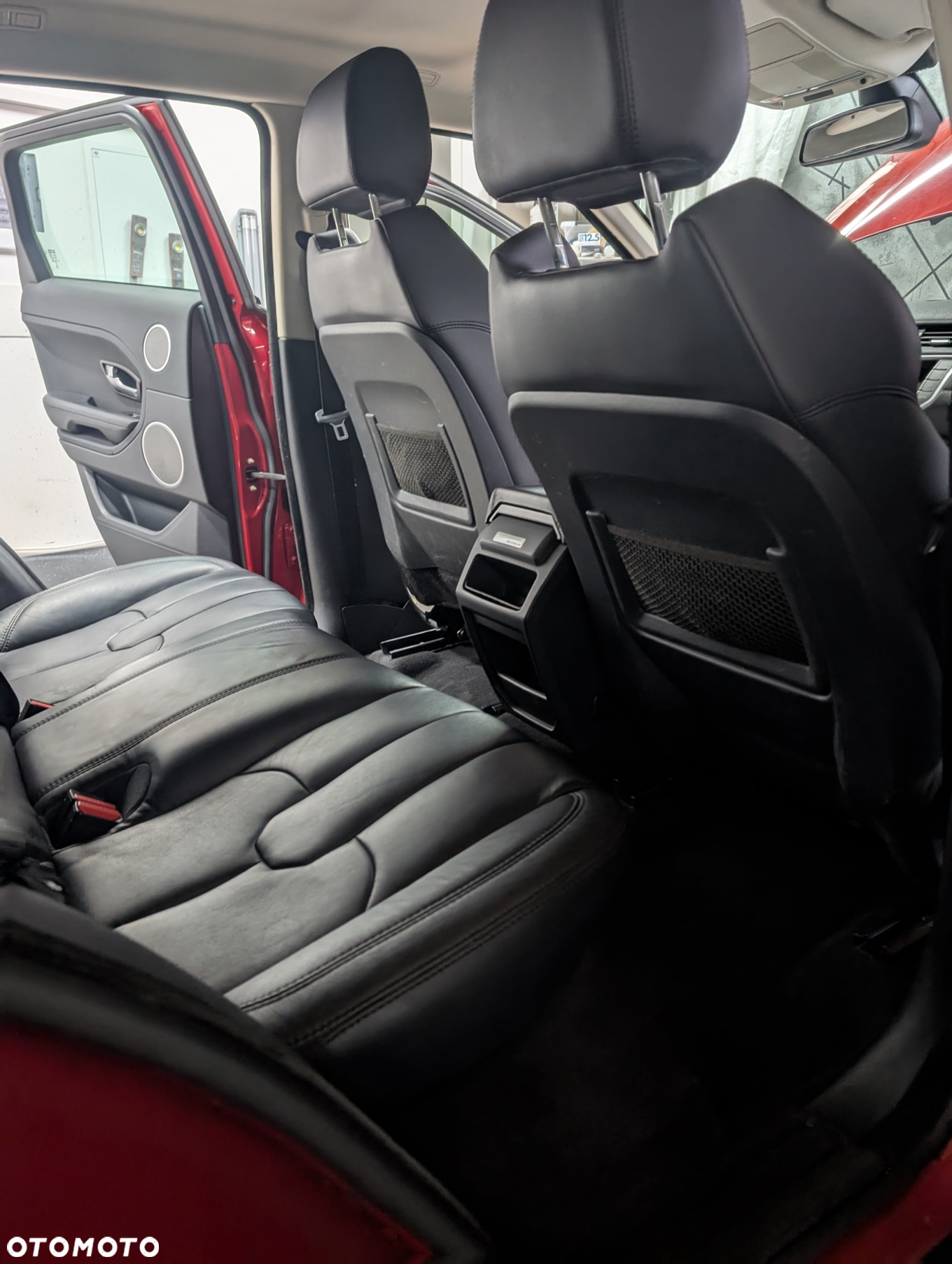 Land Rover Range Rover Evoque - 12