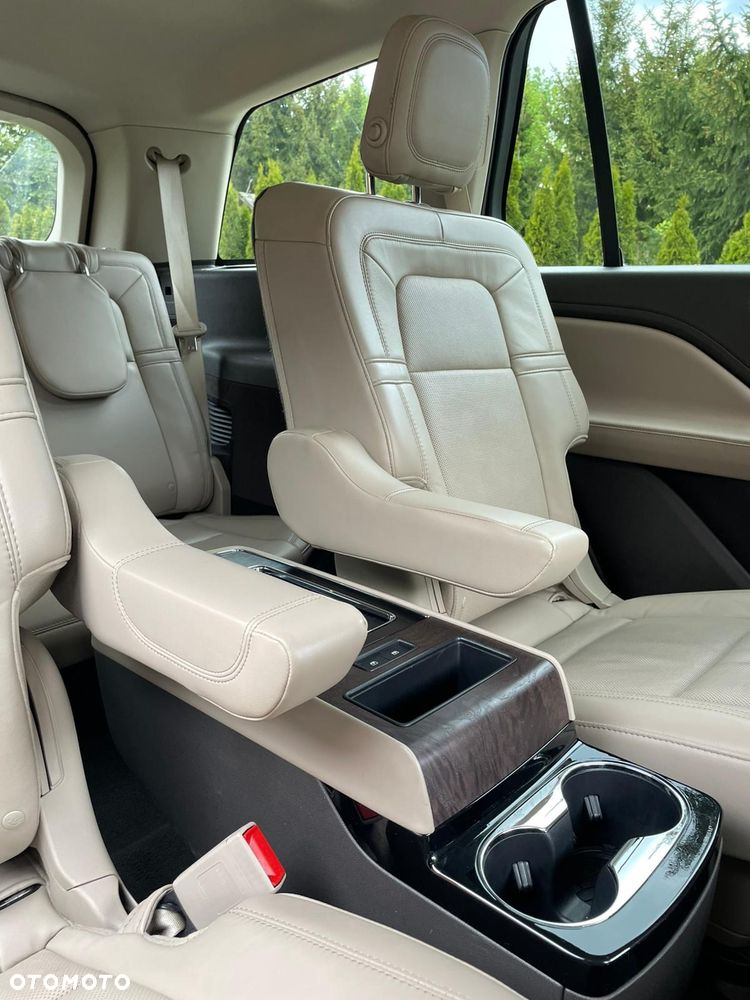 Lincoln Aviator - 14