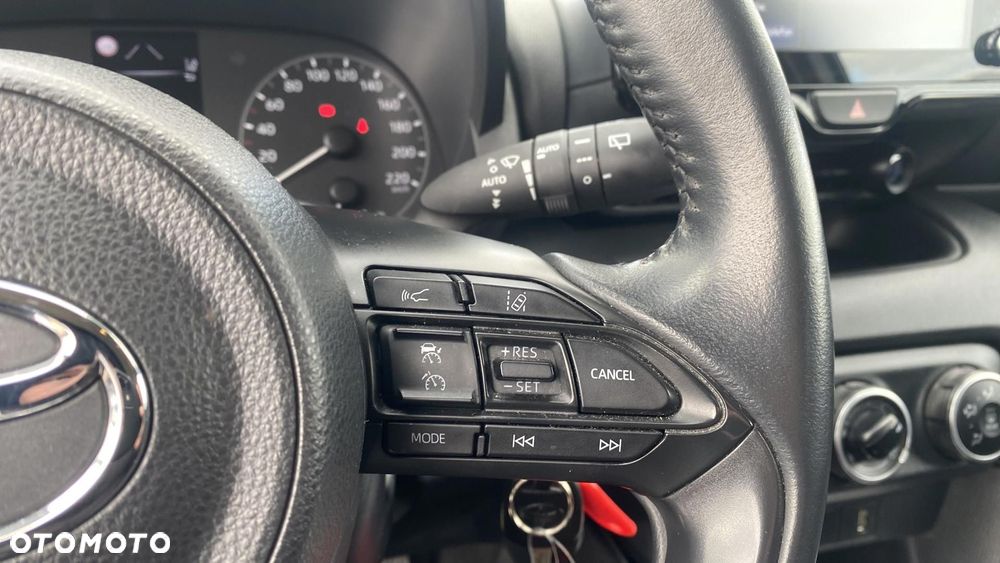 Toyota Yaris 1.5 Comfort - 21