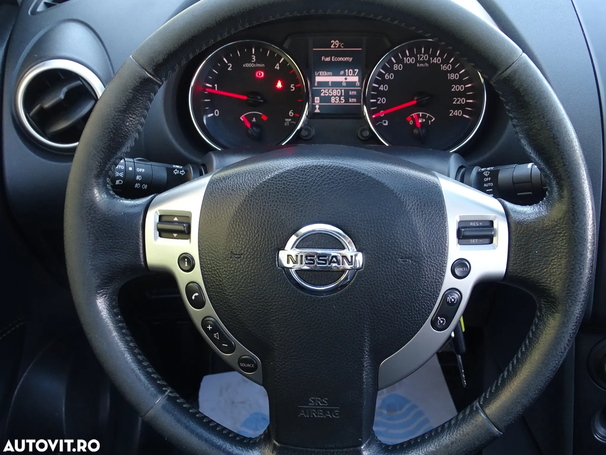 Nissan Qashqai 1.6 DCI TEKNA - 13