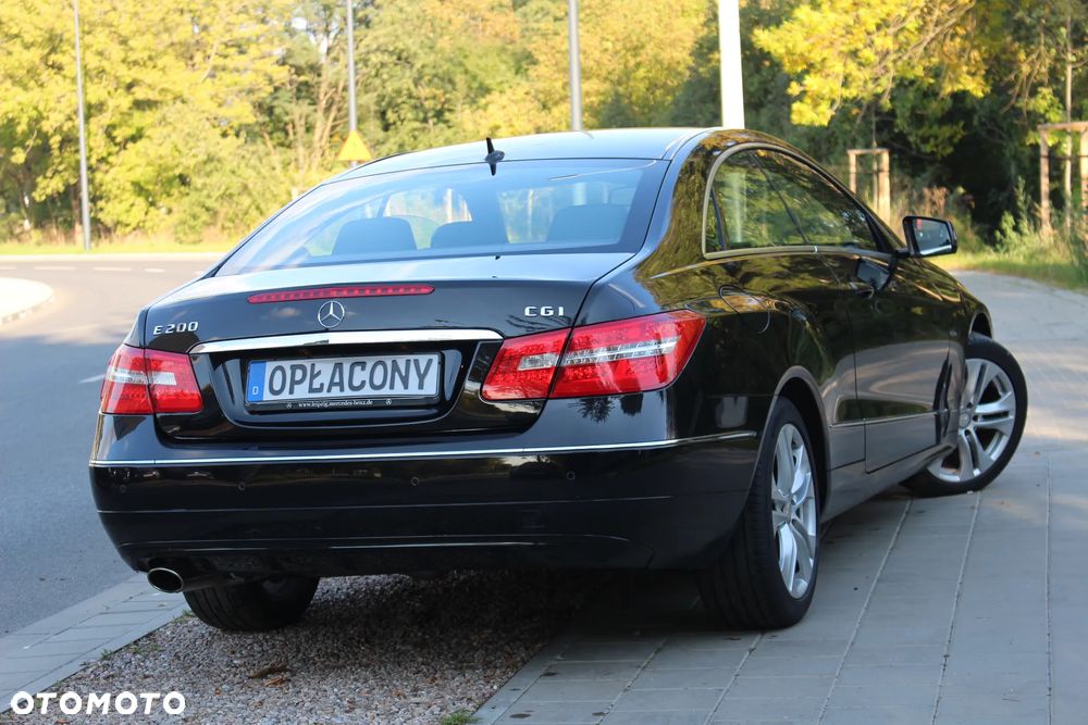 Mercedes-Benz Klasa E 200 CGI BlueEffICIENCY - 23