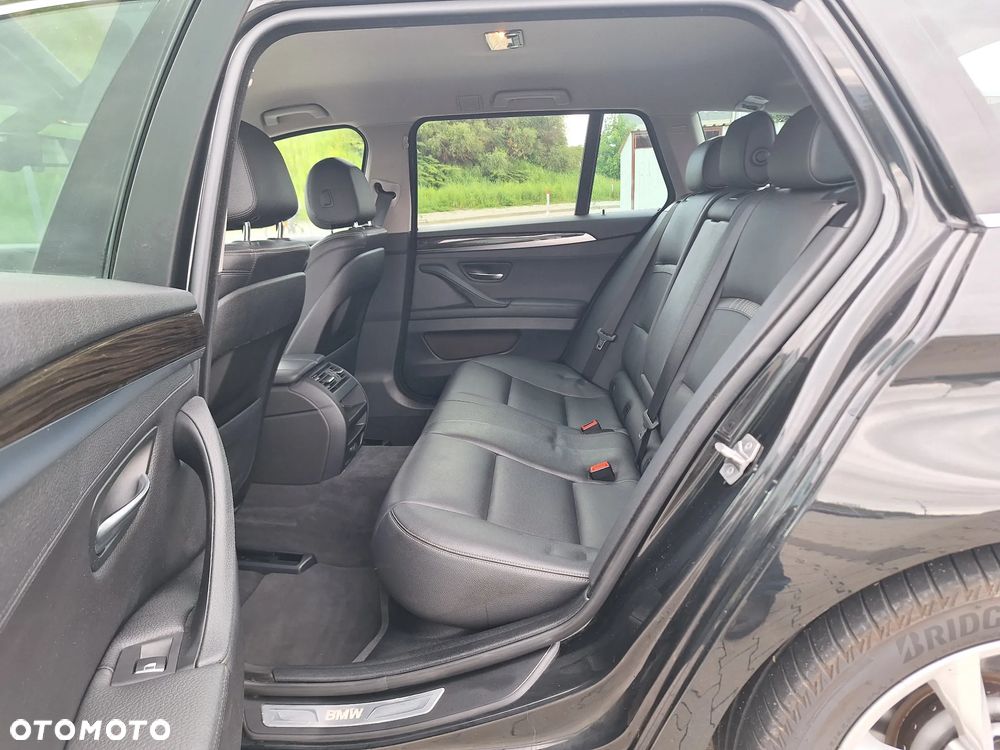 BMW Seria 5 520d Luxury Line - 24