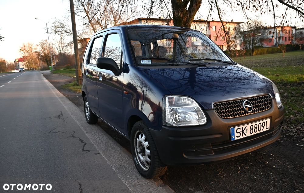 Opel Agila 1.0 - 3