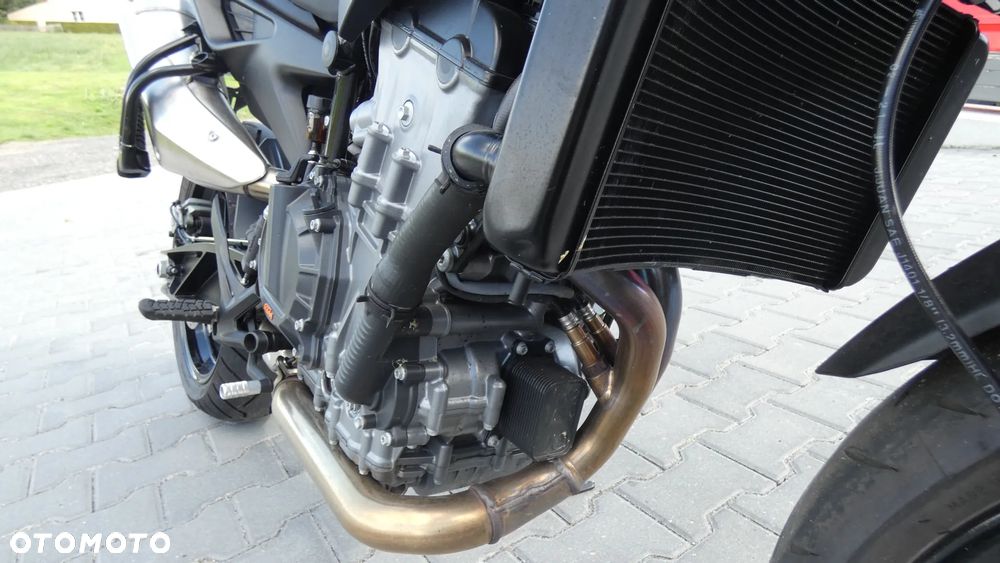 KTM DUKE 890 - 15