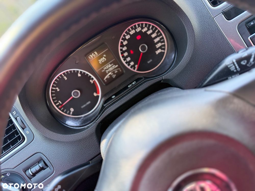 Volkswagen Polo - 4