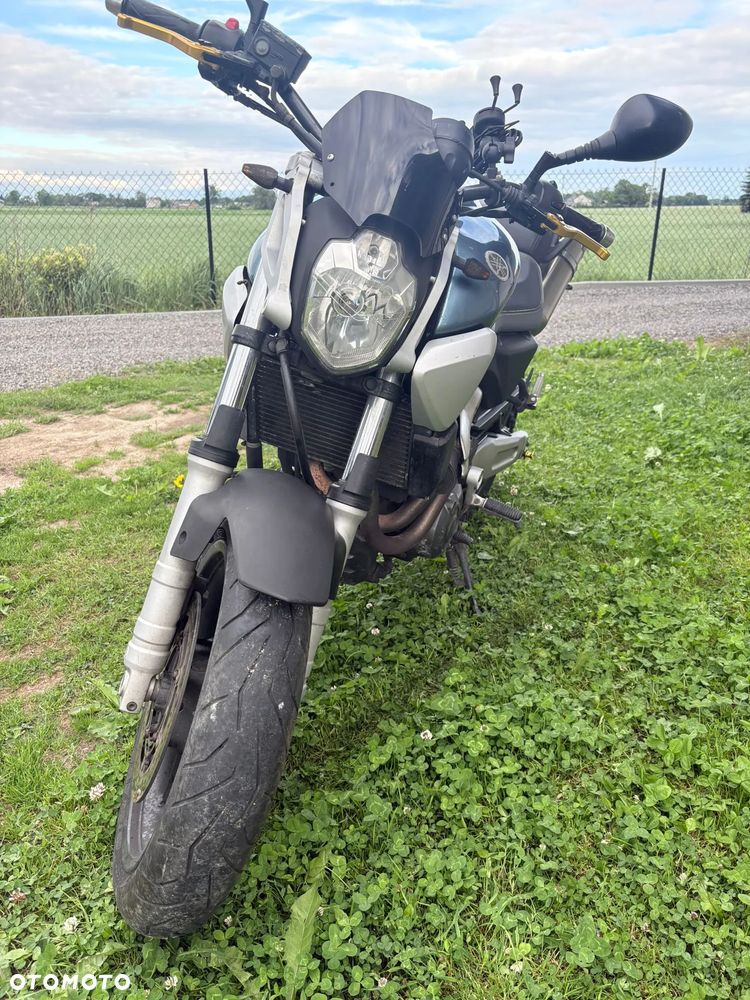 Yamaha MT - 2