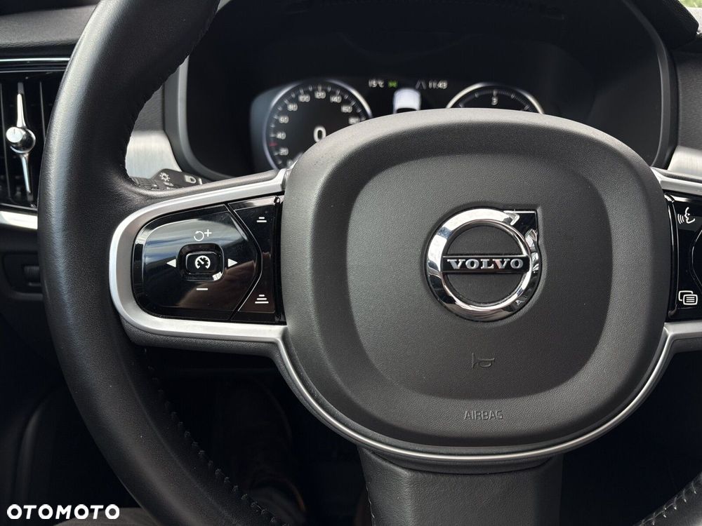 Volvo S90 - 16