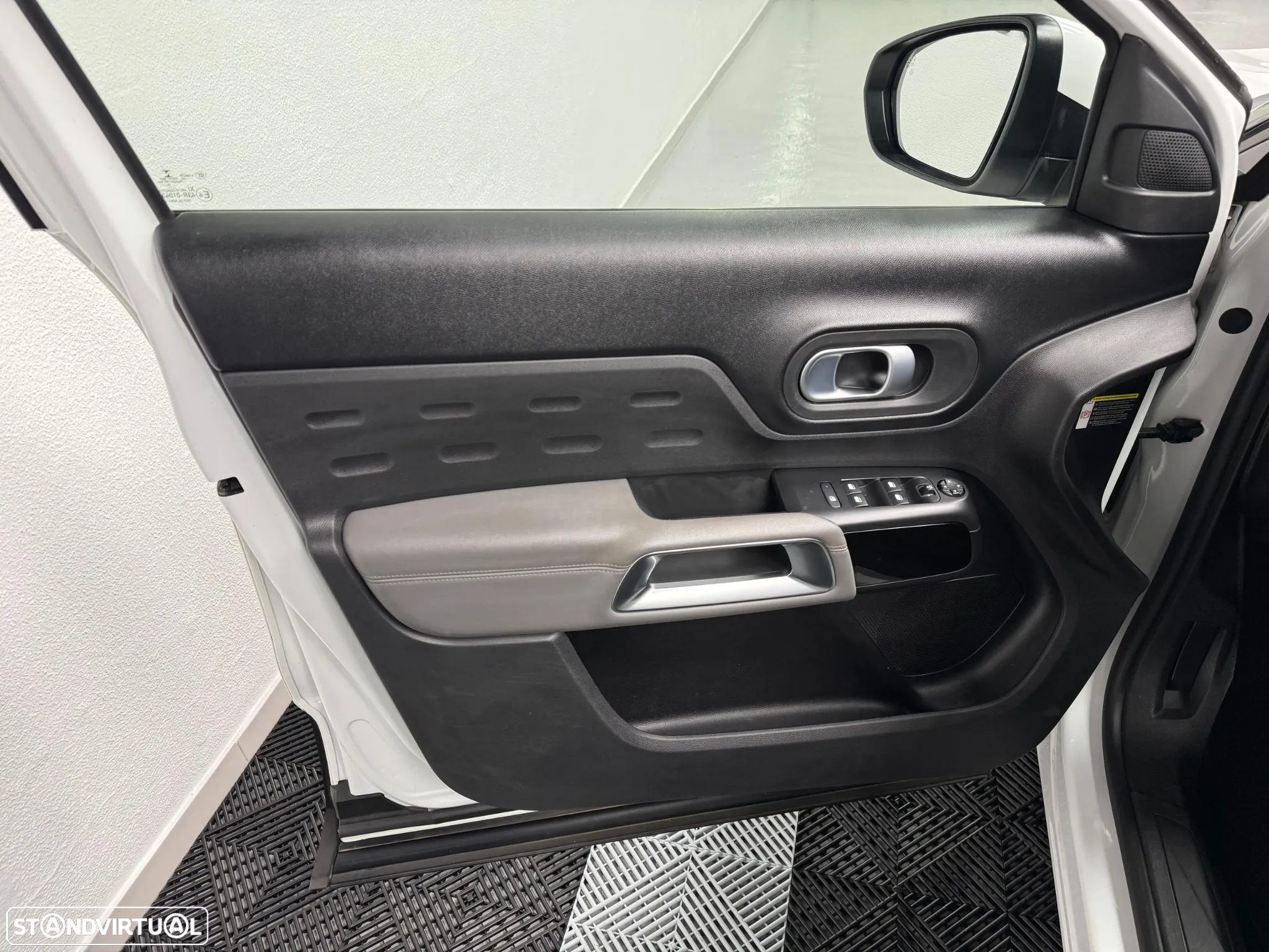 Citroën C5 Aircross 1.6 Hybrid Shine e-EAT8 - 6