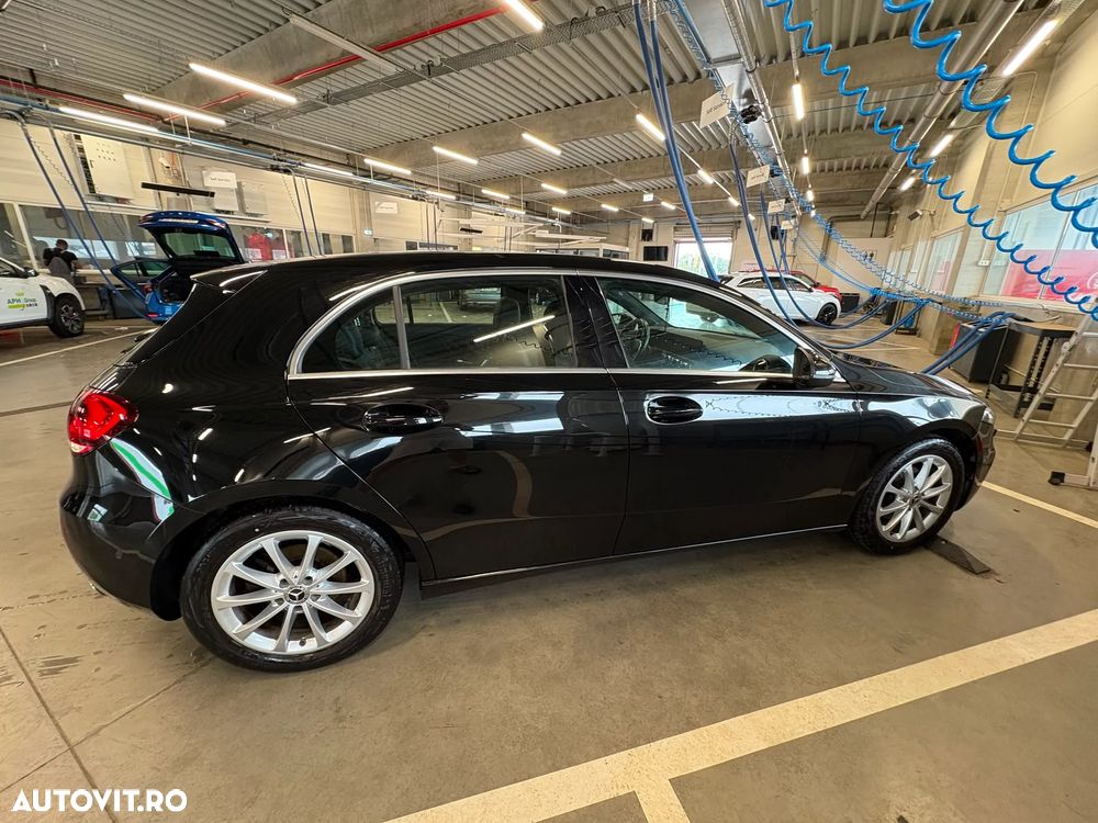 Mercedes-Benz A 180 7G-DCT Special Edition - 9