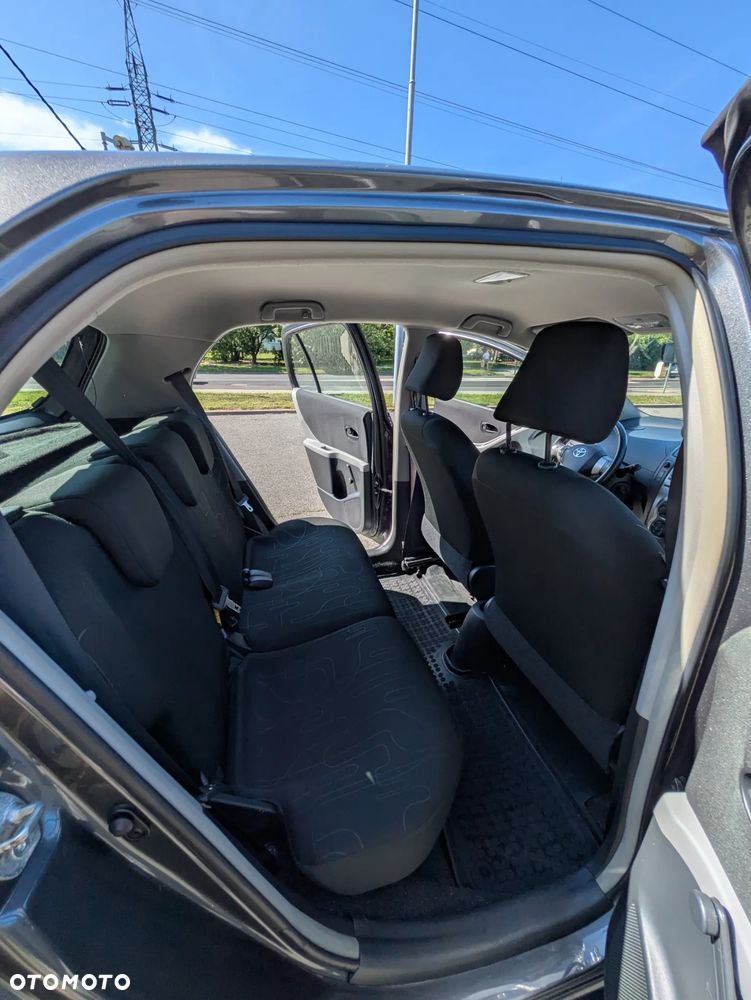 Toyota Yaris 1.33 Luna - 23