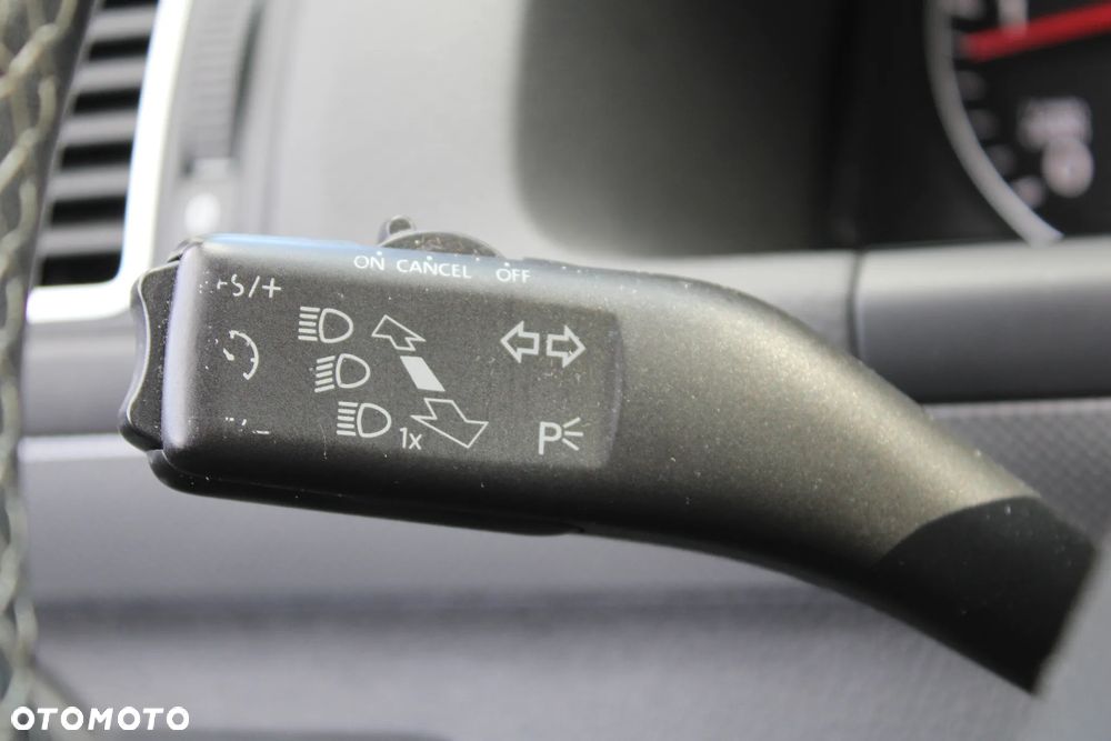 Volkswagen Touran 1.6 TDI DPF MATCH - 18