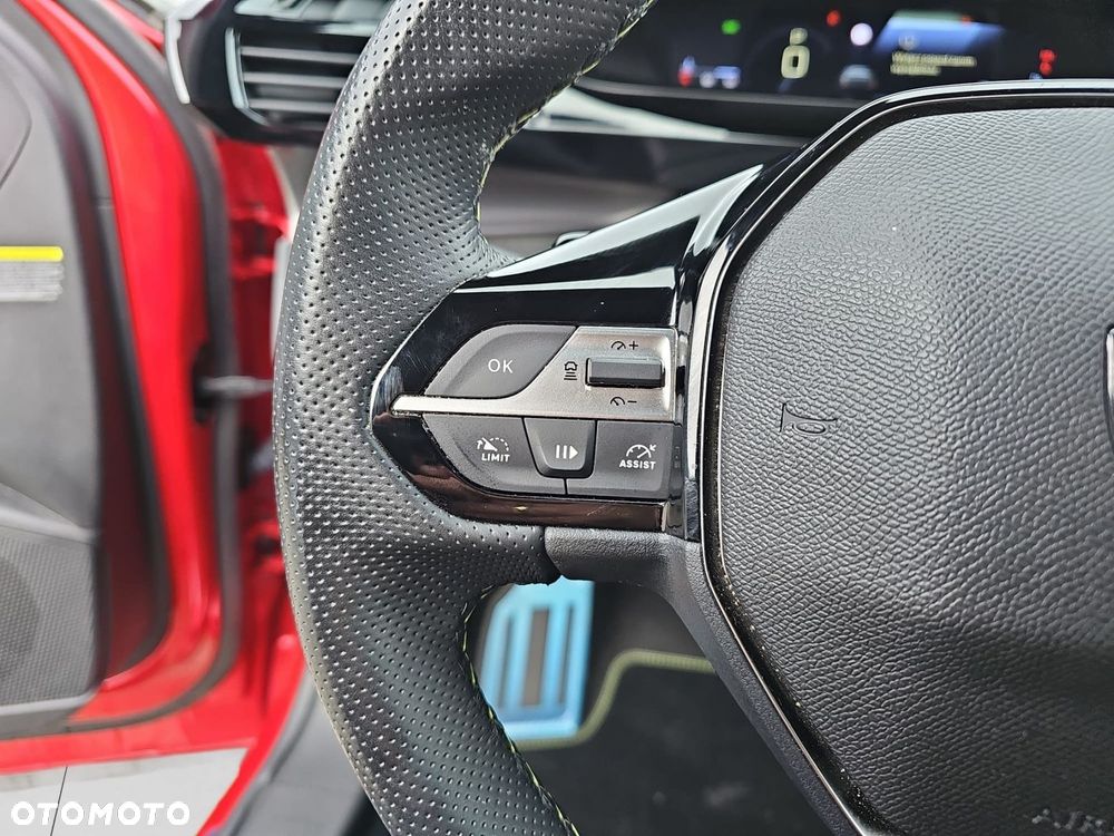 Peugeot 408 - 11