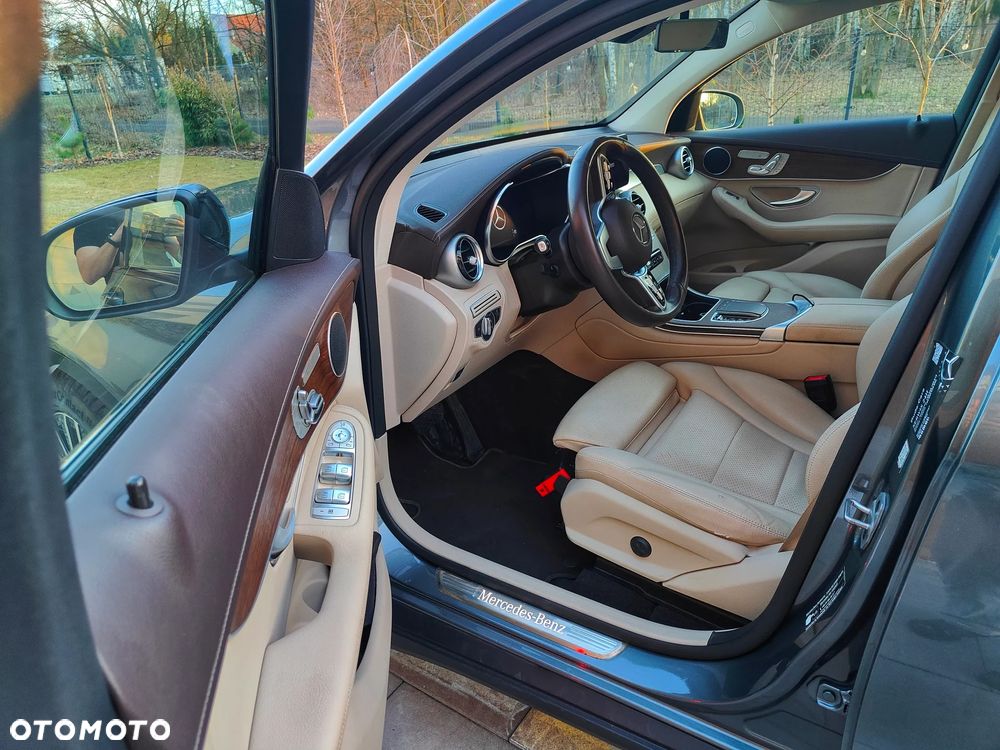 Mercedes-Benz GLC - 4