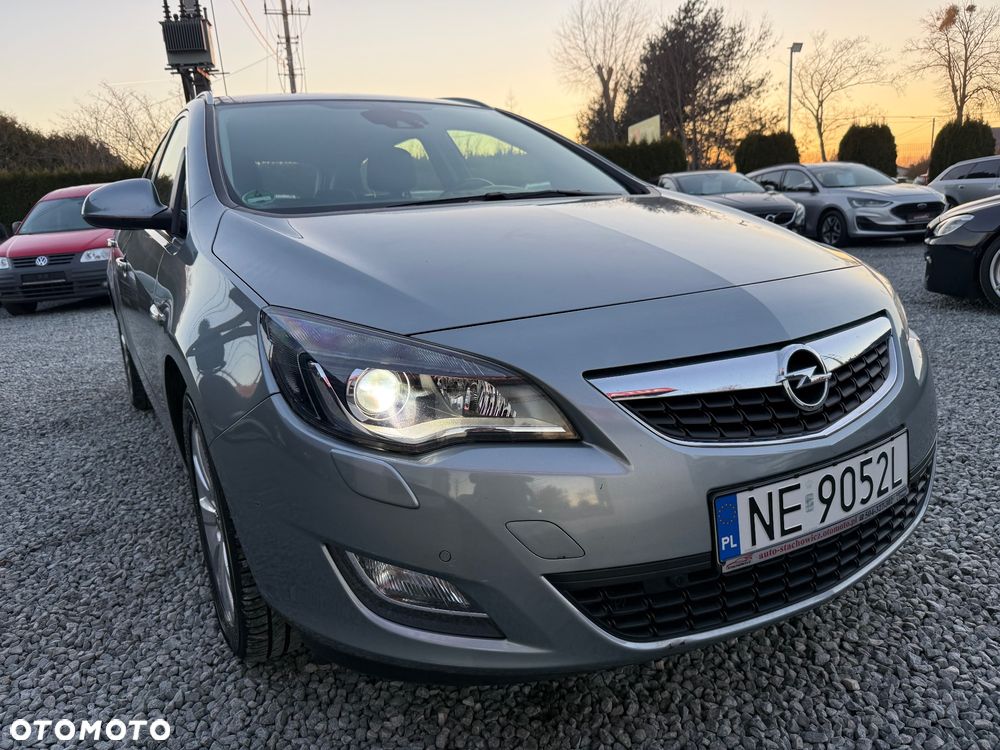 Opel Astra 2.0 CDTI DPF Design Edition - 10