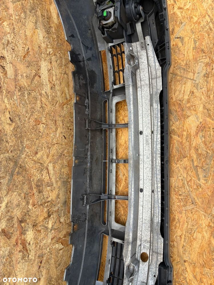 Audi A4 B6 ZDERZAK PRZÓD  PRZEDNI  HALOGEN - 8