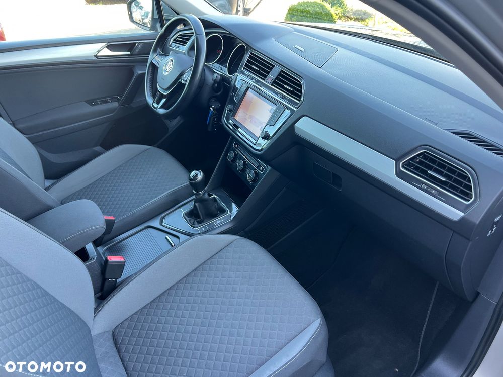 Volkswagen Tiguan 2.0 TDI BMT SCR Tour - 28