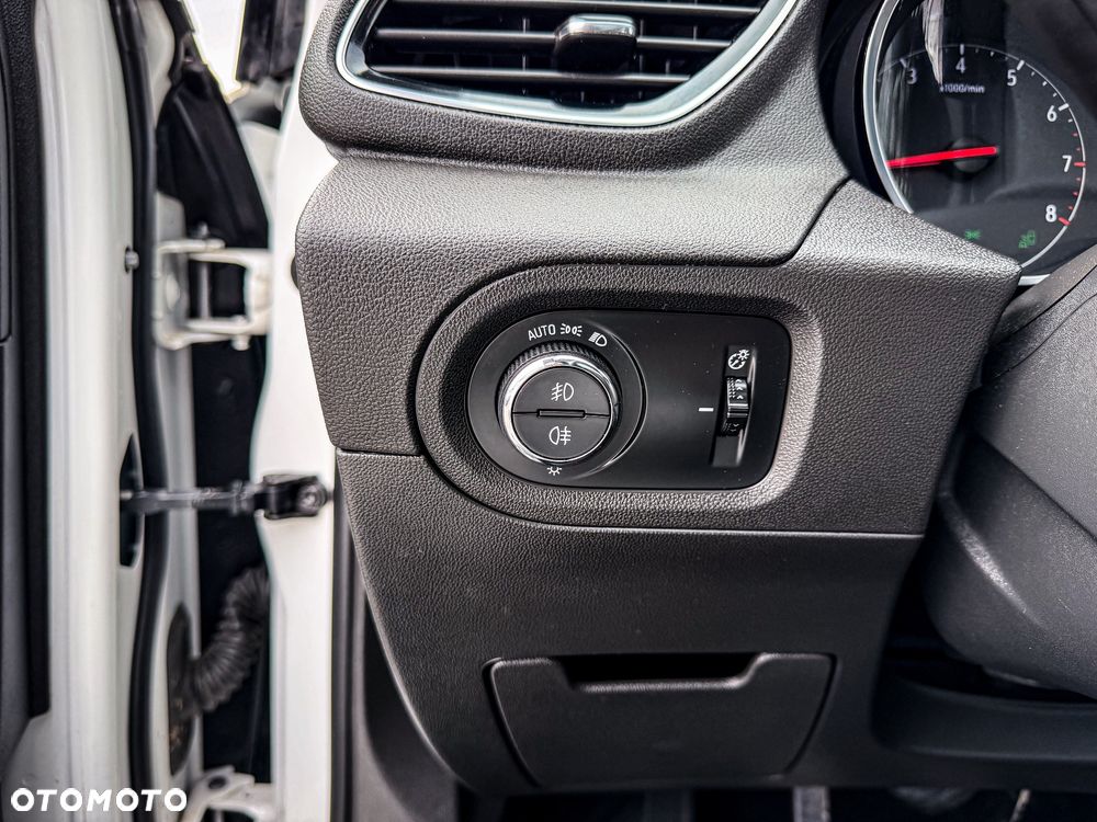 Opel Grandland X 1.2 Start/Stop Business Elegance - 39