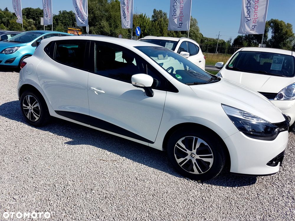 Renault Clio 1.2 16V 75 Life - 4
