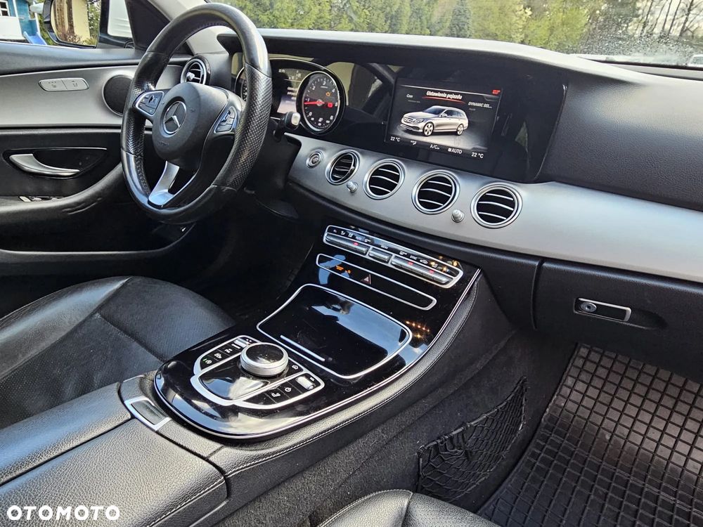 Mercedes-Benz Klasa E 200 d 9G-TRONIC - 17