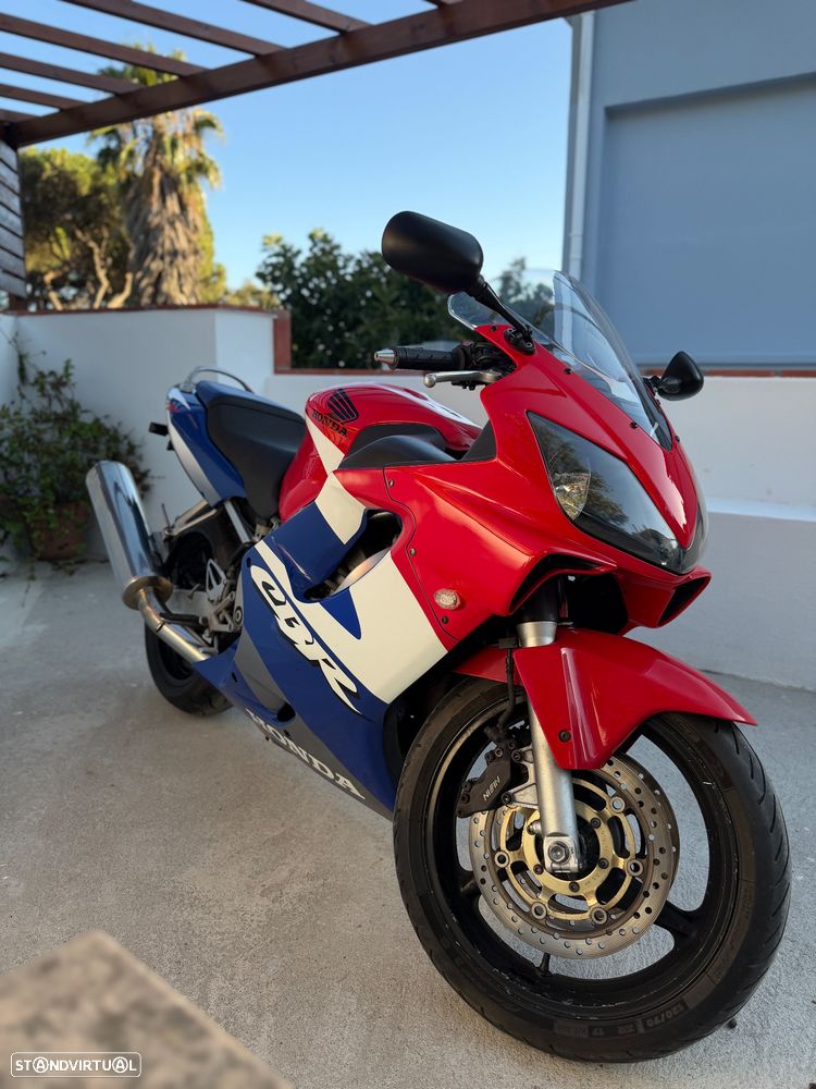 Honda CBR - 3