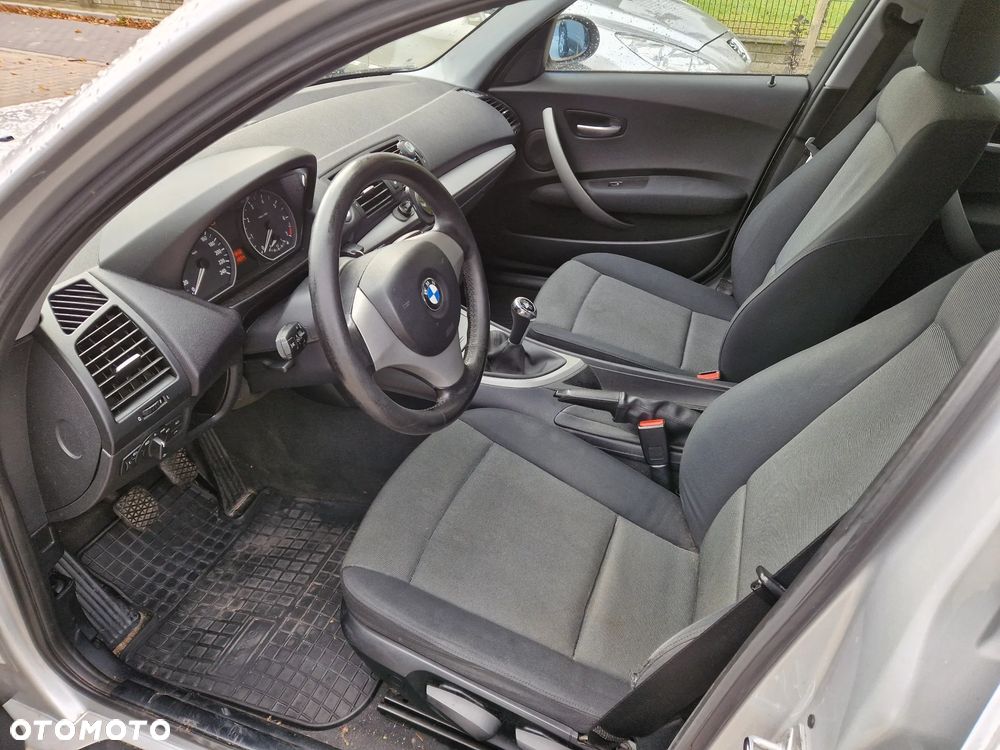 BMW Seria 1 116i - 3