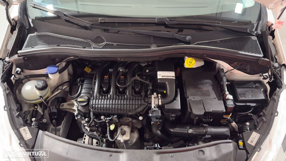 Peugeot 208 1.2 PureTech Signature - 27