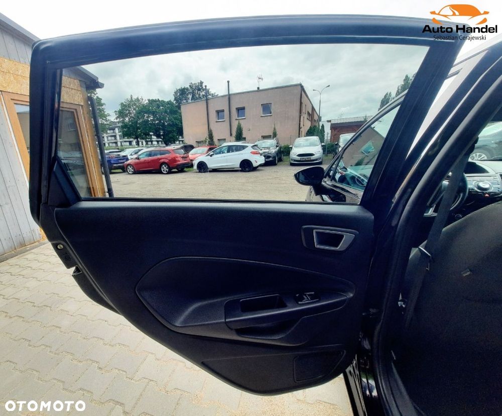 Ford Fiesta 1.0 EcoBoost mHEV Titanium - 36
