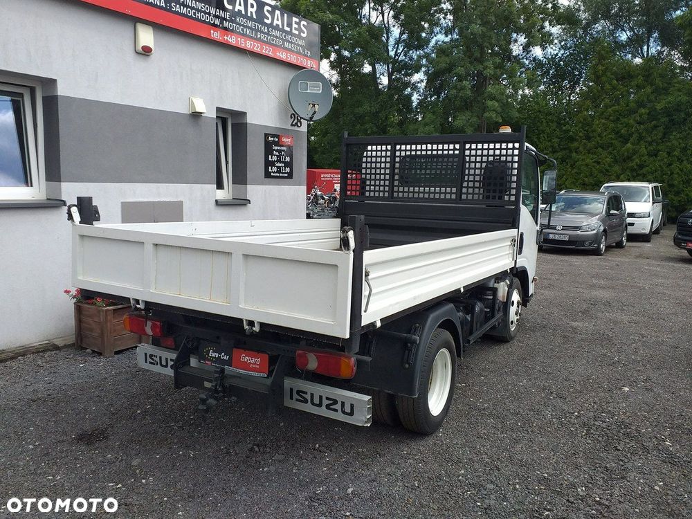 Isuzu N - 3