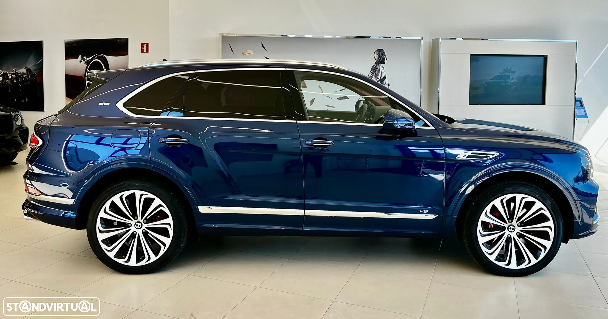 Bentley Bentayga V8 - 8