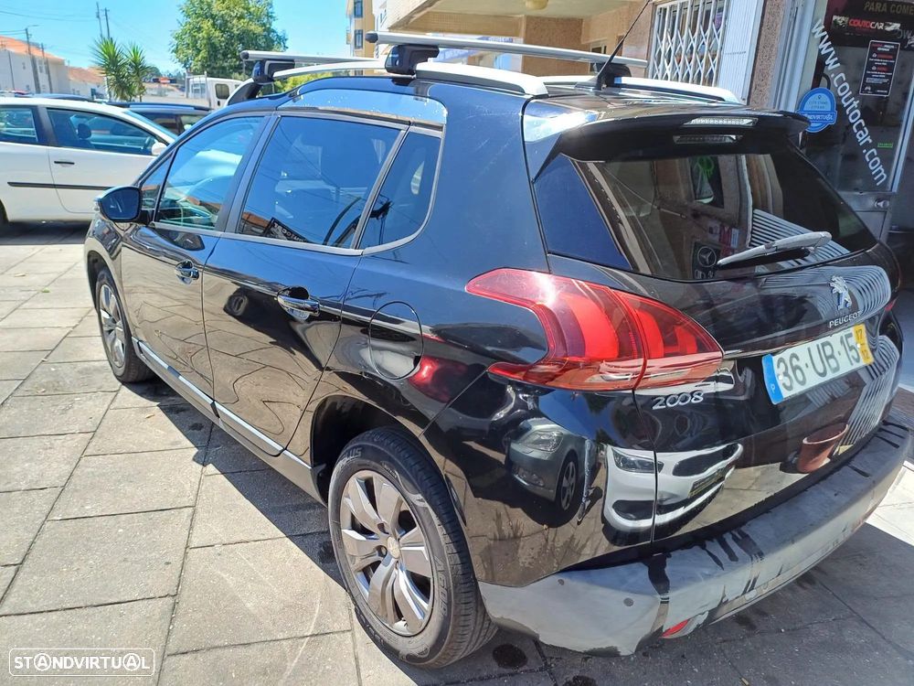 Peugeot 2008 1.2 PureTech Style - 3