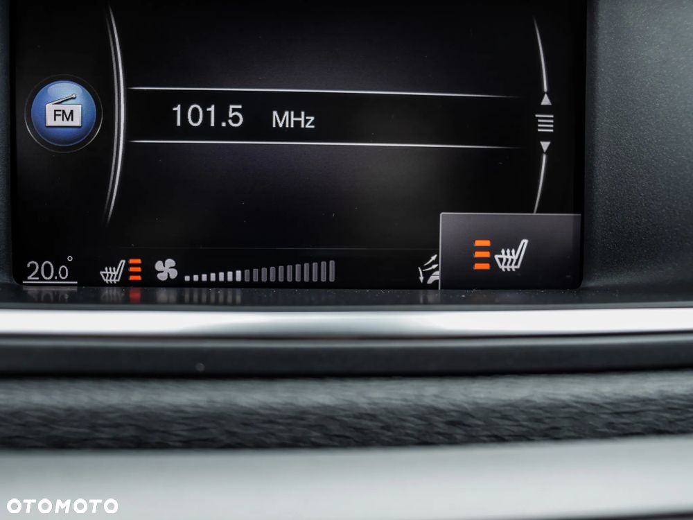 Volvo V40 T2 Drive-E Momentum - 26