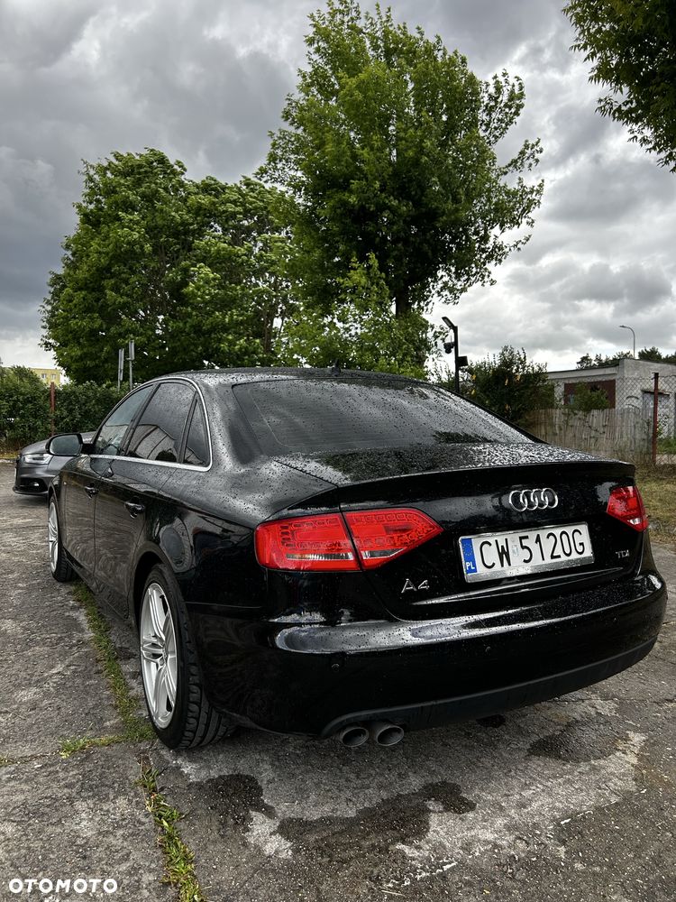Audi A4 Limousine - 4