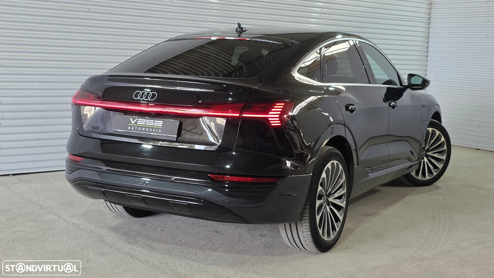 Audi Q8 e-Tron Sportback 55 quattro Advanced - 12