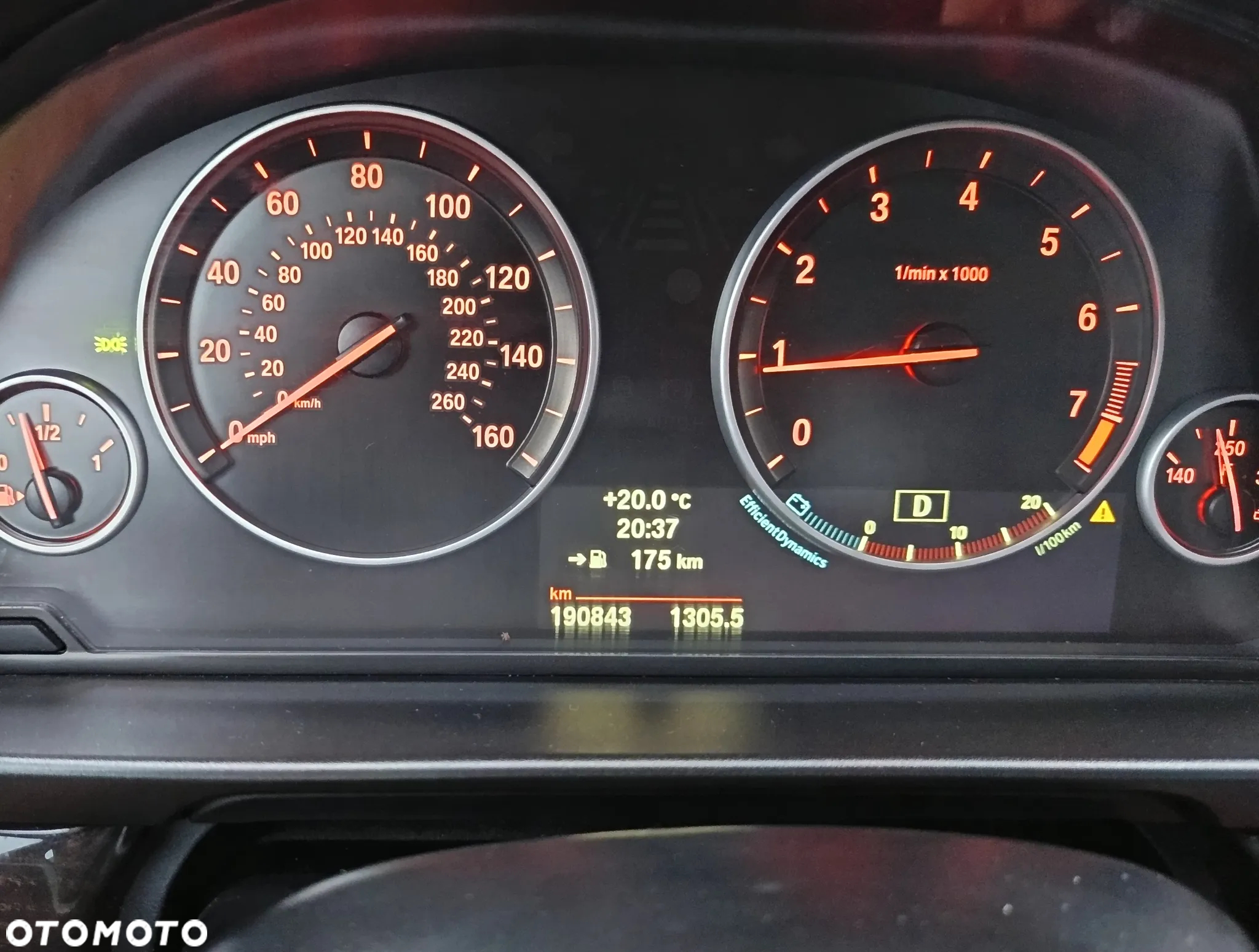 BMW Seria 5 528i xDrive - 16