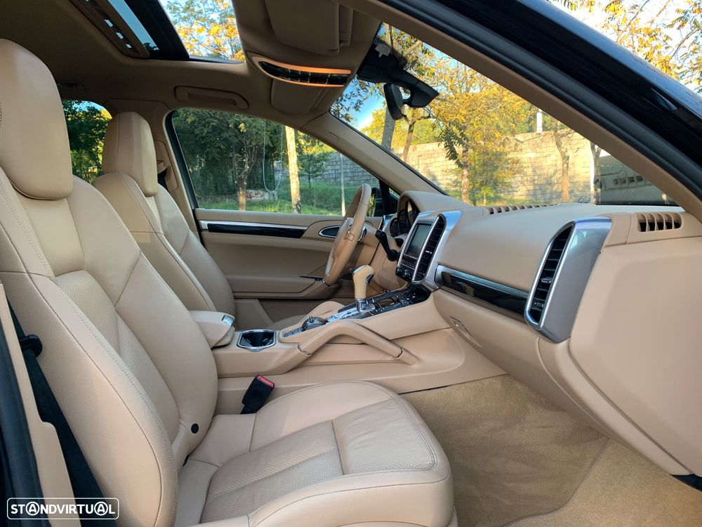 Porsche Cayenne - 17