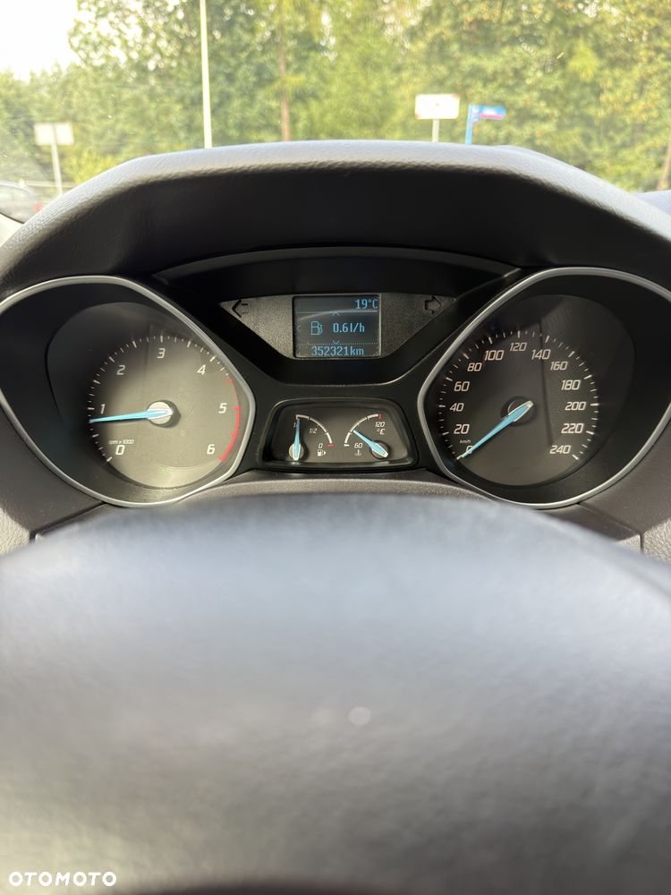 Ford Focus - 8