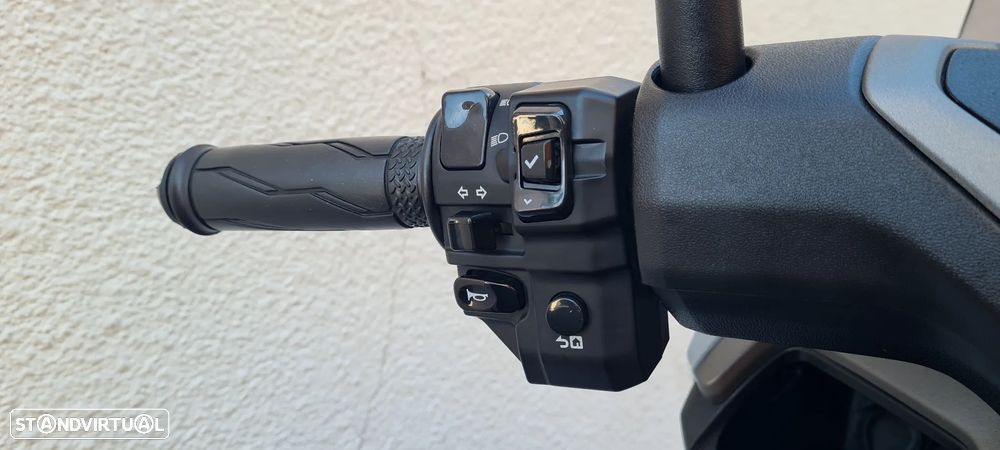 Yamaha NMAX 125 Tech MAX - 19