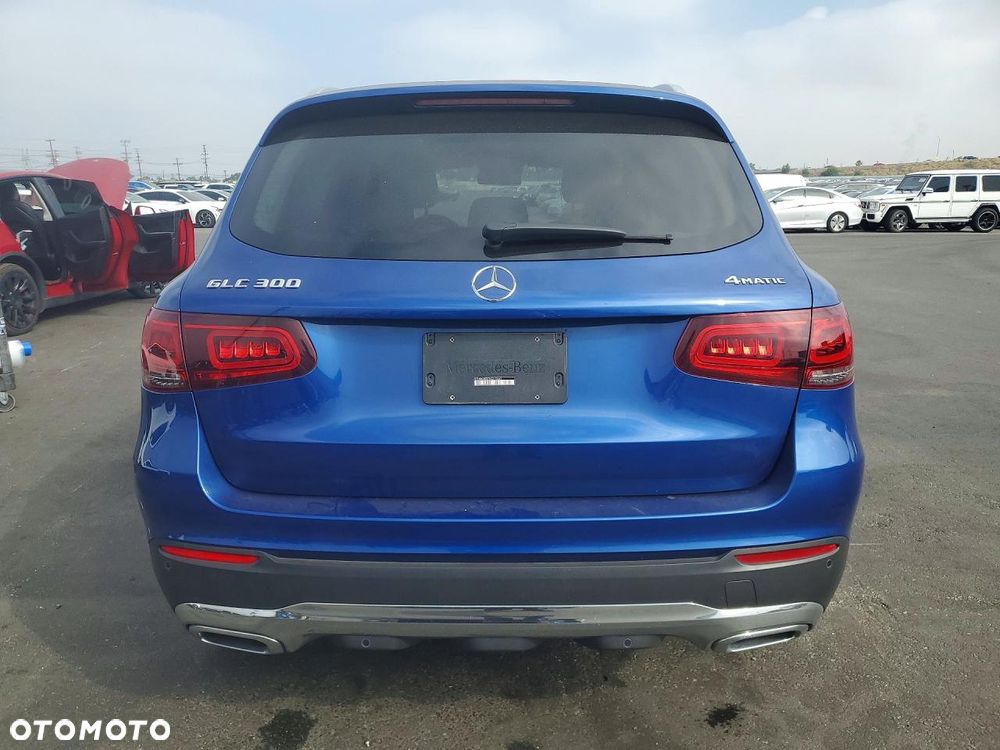 Mercedes-Benz GLC 300 4-Matic - 3