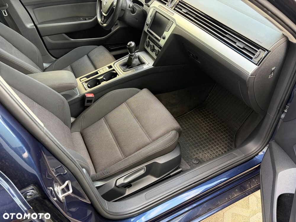 Volkswagen Passat 2.0 TDI BMT Comfortline - 21