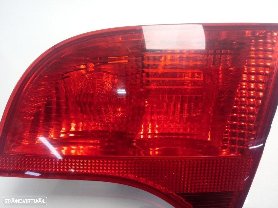 FAROLIM TRASEIRO DIREITO DE PORTA TRASEIRA AUDI A4 AVANT 2003 -8E9945094 - 4