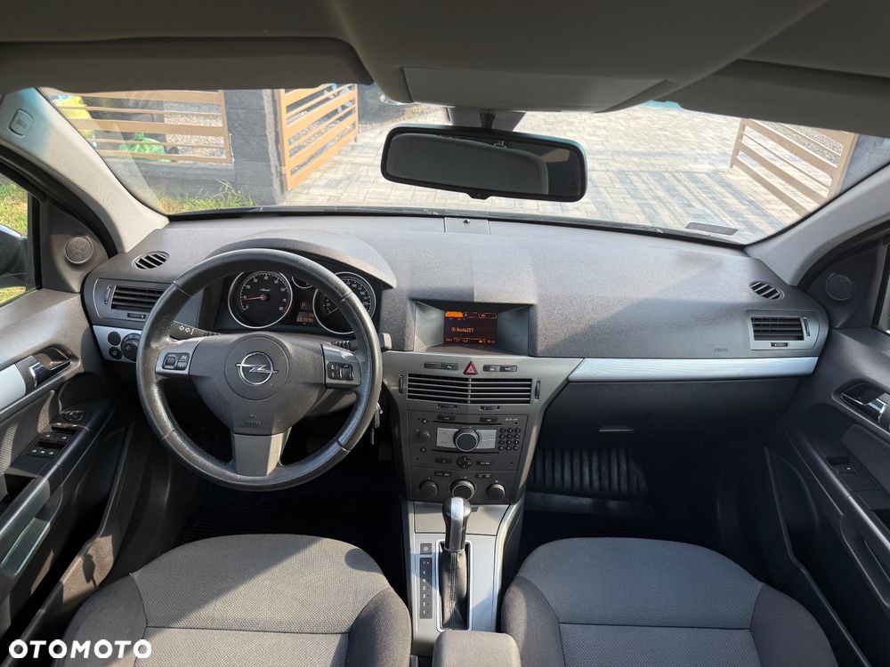 Opel Astra 1.8 Automatik Cosmo - 4