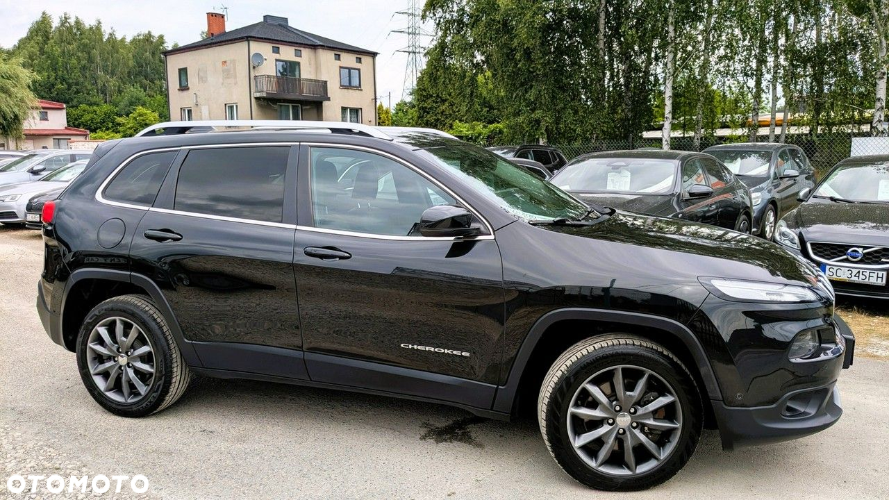 Jeep Cherokee - 10