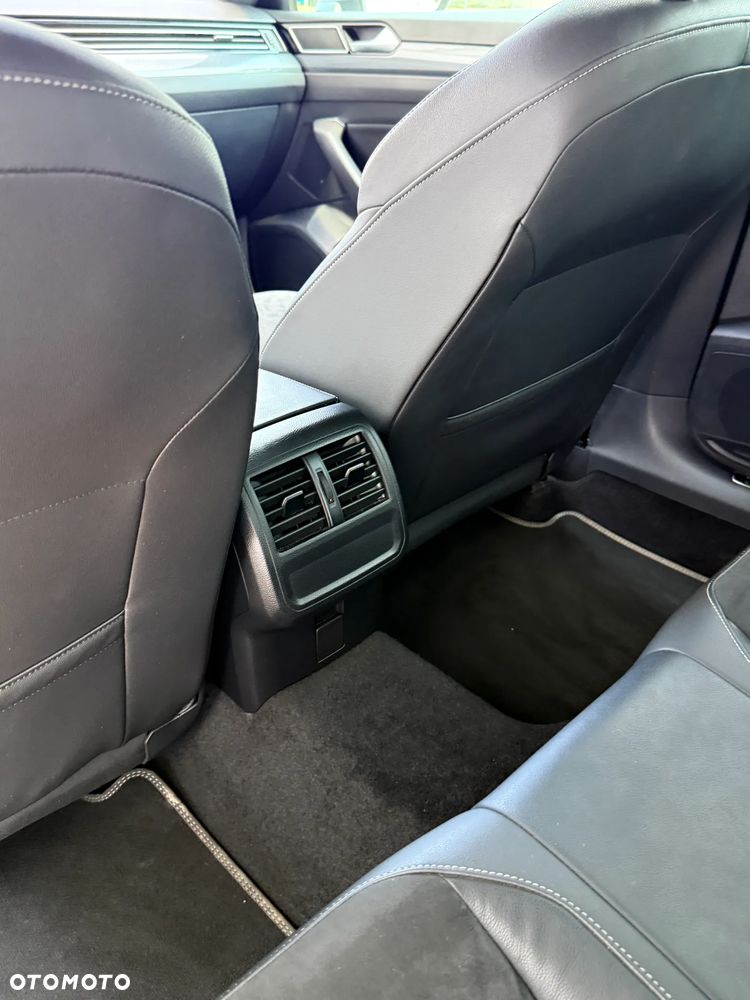 Volkswagen Arteon 2.0 TDI SCR R-Line DSG - 18
